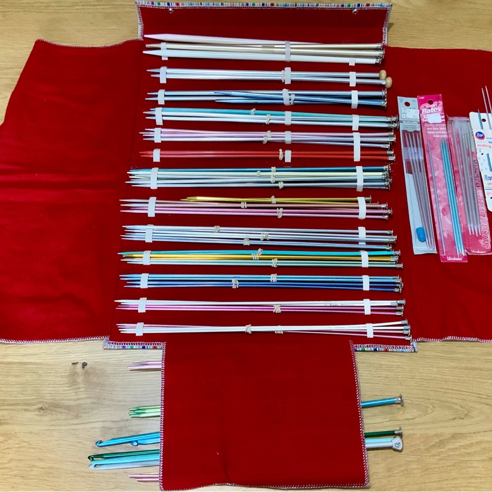 Large Lot Various Sizes Knitting Needles & Carrier Susan Bates, Boye, Chester